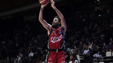 Serie A: Datome lancia l'Olimpia Milano, Reyer ok, Brindisi vince ancora
