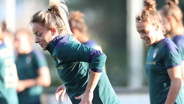 Italia-Danimarca, in gruppo anche le "false positive" al tampone