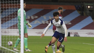 Il Tottenham vince a Burnley grazie a bomber Son. Pari tra Brighton e Wba