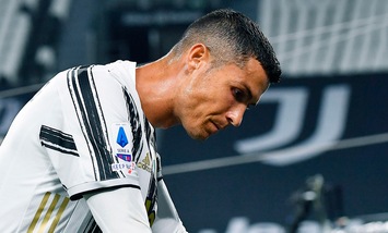 Juventus, Ronaldo è ancora positivo. Domani niente Barcellona