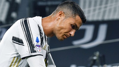 Juventus, Ronaldo è ancora positivo. Domani niente Barcellona