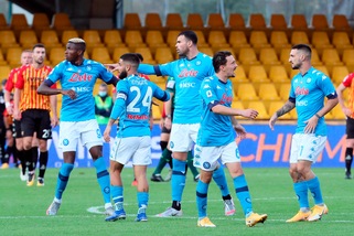 Coronavirus, Napoli libero: tamponi tutti negativi