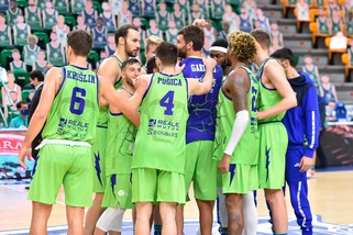 Dinamo Sassari, un giocatore positivo al Covid: test a tutto il gruppo