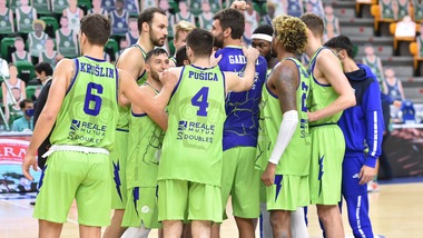 Dinamo Sassari, un giocatore positivo al Covid: test a tutto il gruppo