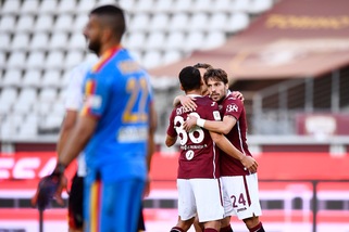 Coppa Italia: Verdi c'è, Torino agli ottavi. Passa la Fiorentina, Verona bene ai rigori