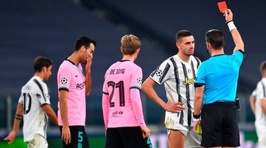 Juve-Barcellona 0-2: Dembelè e Messi puniscono Pirlo