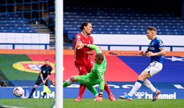 Van Dijk, operazione al ginocchio riuscita: la nota del Liverpool