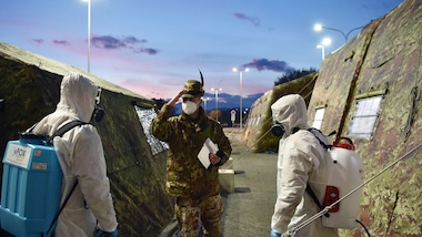 Coronavirus a Napoli, pronte le tende dell'esercito