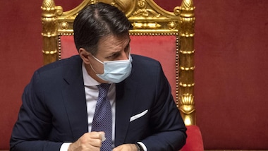Coronavirus, Conte: “Numeri preoccupanti, valutiamo un nuovo intervento”