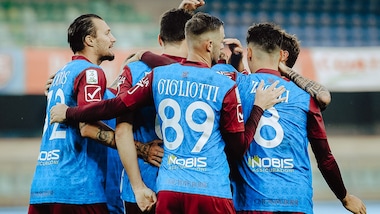 Serie B, il Chievo vola in testa. 4-4 show tra Vicenza e Pisa, frena il Brescia