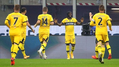 Gervinho show non basta al Parma: l'Inter acciuffa il 2-2