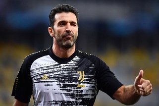 Gioca Buffon, Kulusevski in panchina con CR7