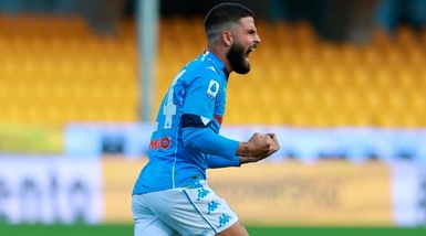 Napoli, allenamento completo per Insigne