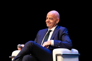 Infantino agli Awards 2020: "Maradona e Rossi da ricordare in questo anno difficile"