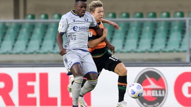 Verona, lesione di secondo grado per Vieira