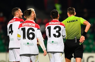 Casertana-Foggia 0-2: decidono Rocca e Vitale