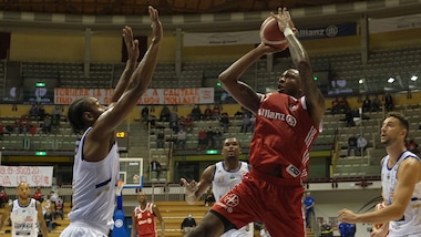 Coronavirus, Trieste-Reggio Emilia e Cremona-Cantù rinviate