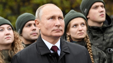 "Putin è malato, sta per dimettersi", ma il Cremlino smentisce