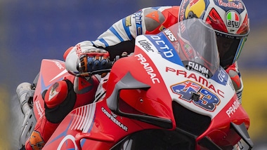 GP Europa, Miller imbattibile nelle libere