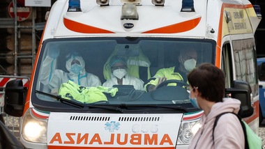 Coronavirus in Italia: 12.030 nuovi casi e 491 decessi