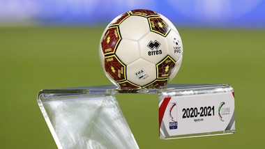 Casertana-Monopoli 2-1: decidono Cuppone e Izzillo