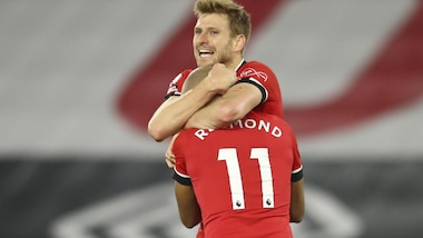 Premier, il Southampton si porta in vetta. Liverpool agganciato