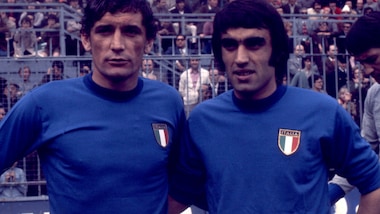 Gigi Riva compie 76 anni, gli auguri del Cagliari a Rombo di Tuono