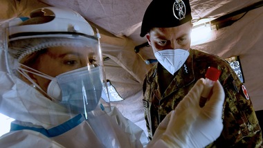 Coronavirus in Italia: sono 39.811 i nuovi casi nelle ultime 24 ore