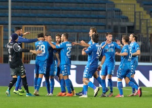 Empoli, 3-0 alla Reggina e primato in solitaria