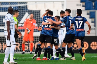 L'Atalanta ferma l'Inter di Conte. Roma show con Mkhitaryan