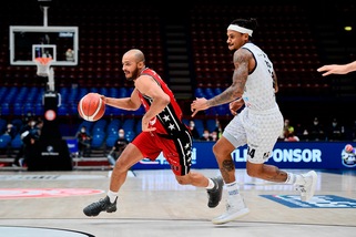 Milano, tutto facile nel derby con Brescia. Venezia batte la Virtus Roma, Varese ko