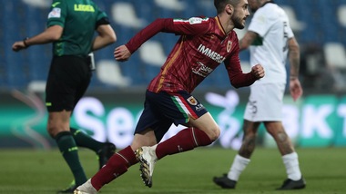 Radrezza e Mazzocchi, la Reggiana torna e vince: 2-1 al Venezia