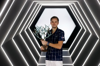 Atp Parigi-Bercy a Medvedev: Zverev si arrende in tre set