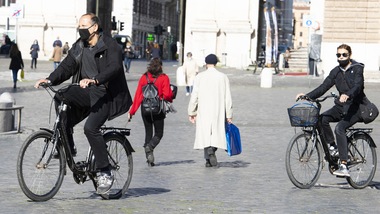 Bonus mobilità: al via nuovi rimborsi per bici e monopattini