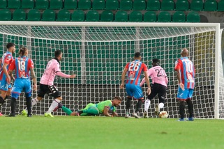 Il Palermo senza cambi pareggia 1-1 col Catania nel derby siciliano