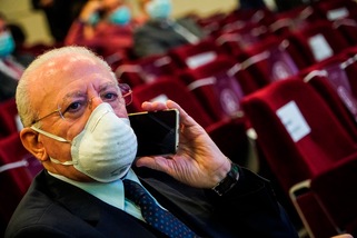 Coronavirus, Campania da zona gialla a rossa: ore decisive