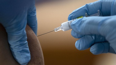 "Coronavirus, vaccino russo più efficace di quello sviluppato da Pfizer"