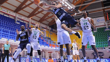 Brindisi, buona la prima in Champions: Visconti protagonista