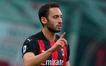 MIlan-Calhanoglu, il rinnovo è in salita