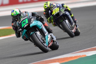 Gp Valencia: Morbidelli vola nelle terze libere, Valentino Rossi 17°