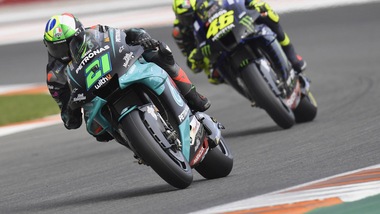 Gp Valencia: Morbidelli vola nelle terze libere, Valentino Rossi 17°