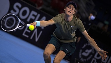 Sinner viaggia tra i grandi: conquistato il primo titolo ATP