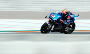 Gp Valencia: Rins domina le FP4, Valentino Rossi 13°
