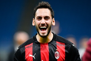 Calhanoglu a zero: la Juve sfida l’Inter