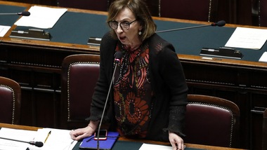 Coronavirus, Zampa: "Niente lockdown totale. Si prosegue a zone"