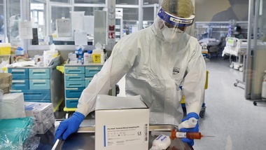 Coronavirus, i dati in Italia: 27.354 nuovi positivi e 504 morti