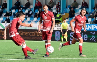 Reggina, trauma al ginocchio per Charpentier