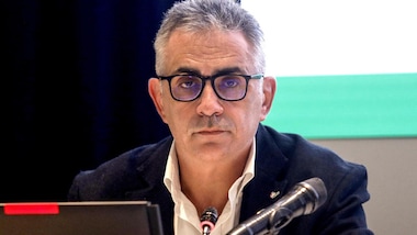 Coronavirus, Pregliasco: "Utilizzate le mascherine, vaccino non azzererà il contagio"