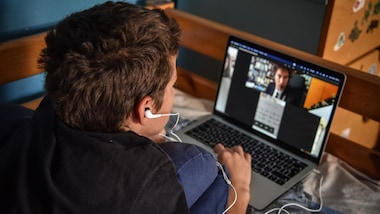 Scuola e Coronavirus, la Dad senza consumo dei giga: la novità