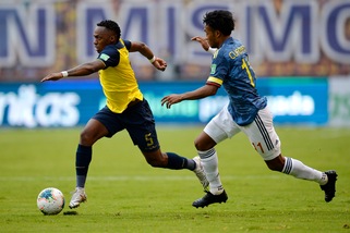 Colombia, che schiaffo in Ecuador. Vidal segna ma il Cile perde, Lozano-gol con il Messico